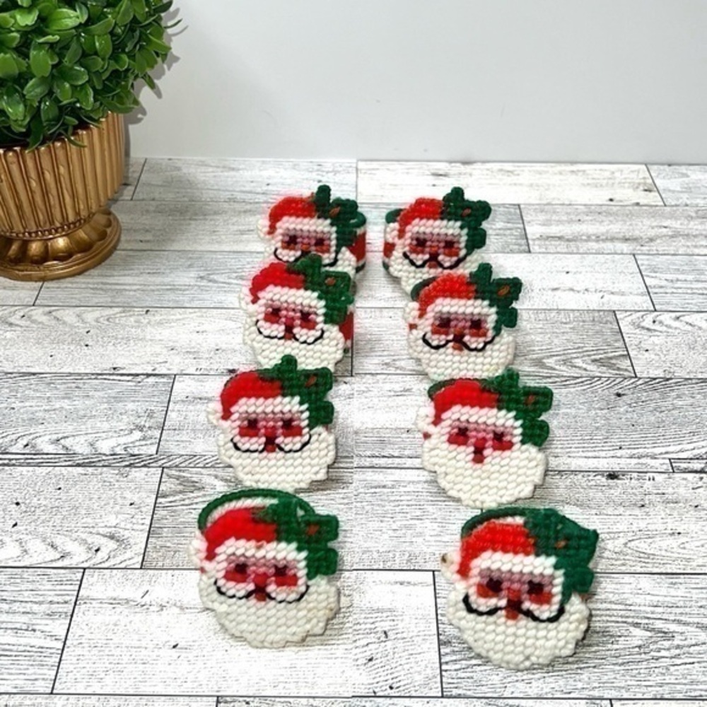 Plastic Canvas Santa Clause Napkin Rings 8 count